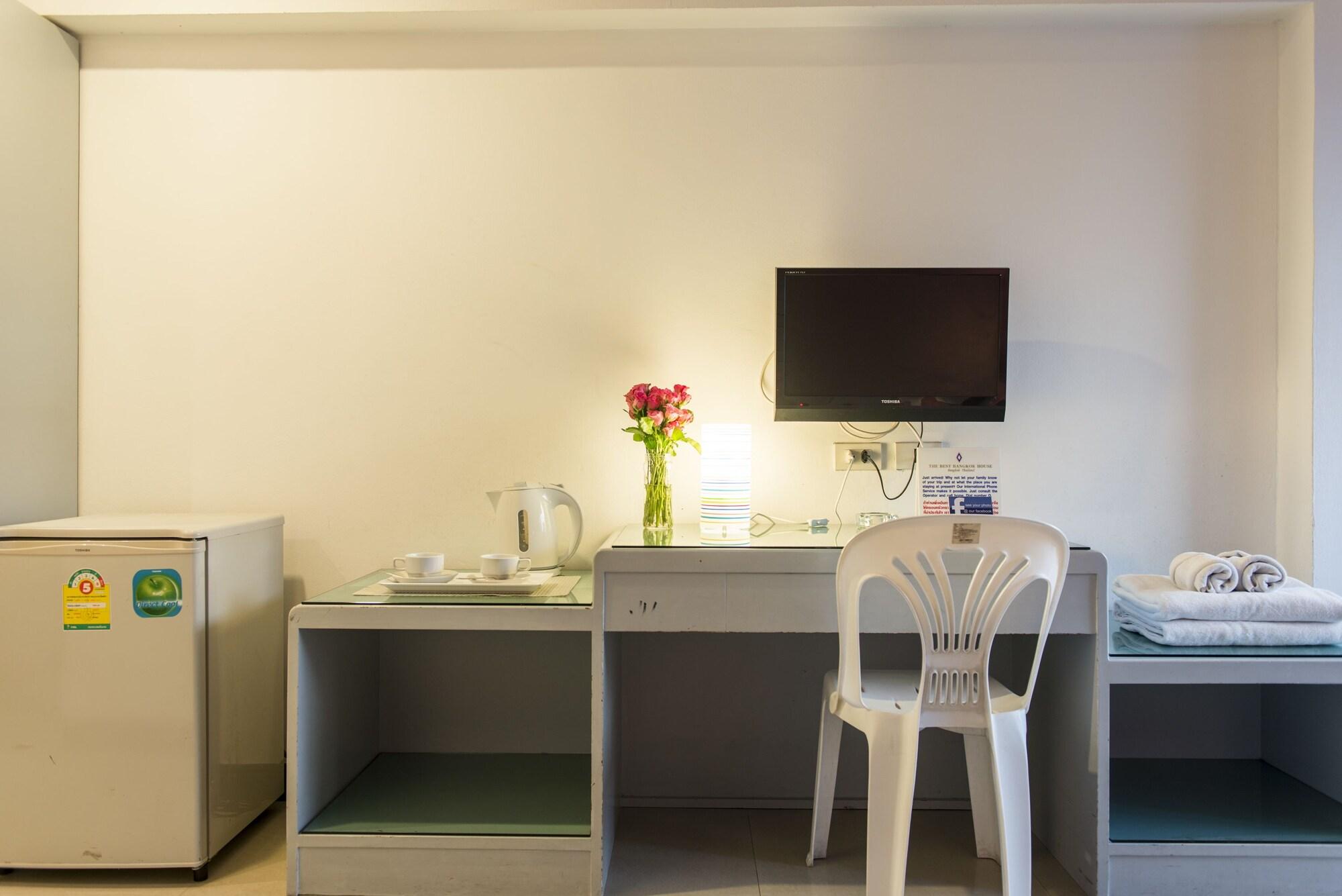 A-2 House Hostel Bangkok Exterior photo