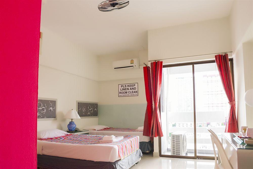 A-2 House Hostel Bangkok Exterior photo